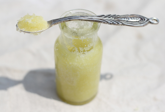 Natural Beauty: The Easiest DIY Body Scrub